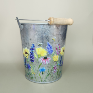 pot de fleurs en zinc