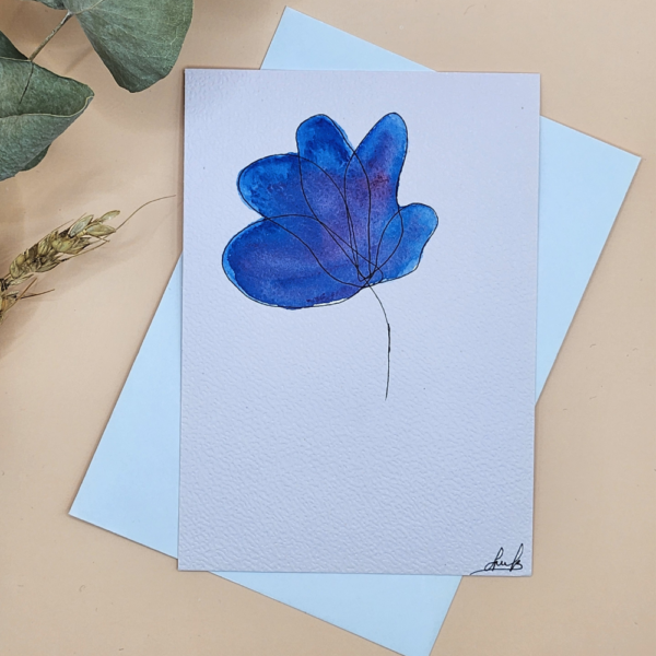 Fleurs bleu dessiné à la main et peinte à l'aquarelle